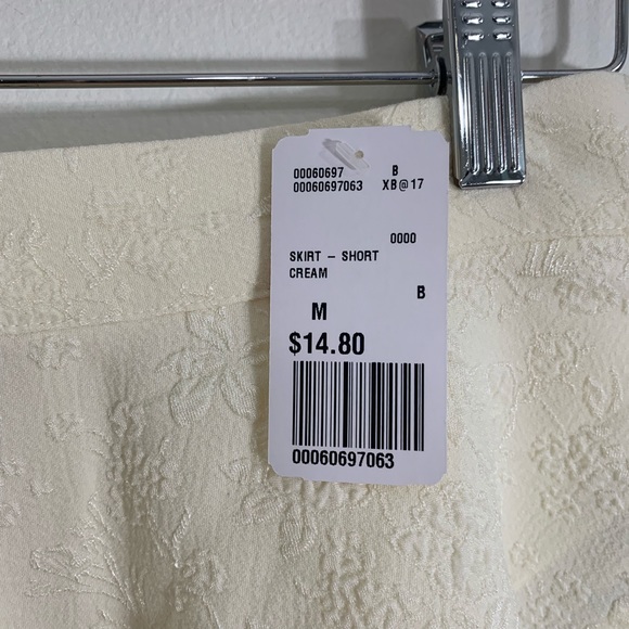 Forever 21 Beige Cream Overlay Skirt - Picture 5 of 8